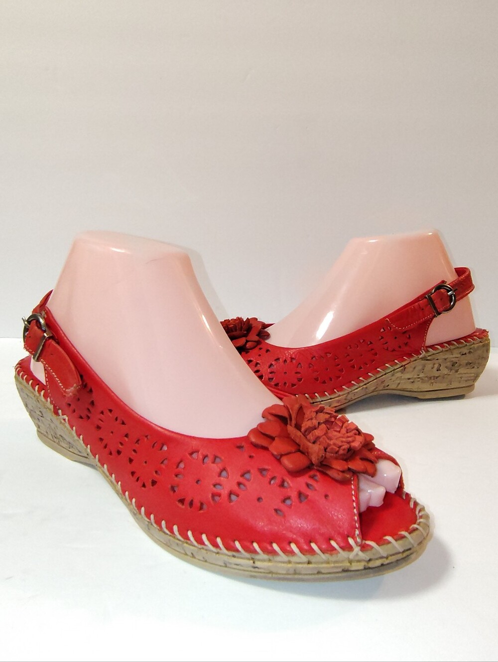 Spring Step Belford Leather Floral Laser-Cut Slingback Peep Toe Wedge Sandals 9